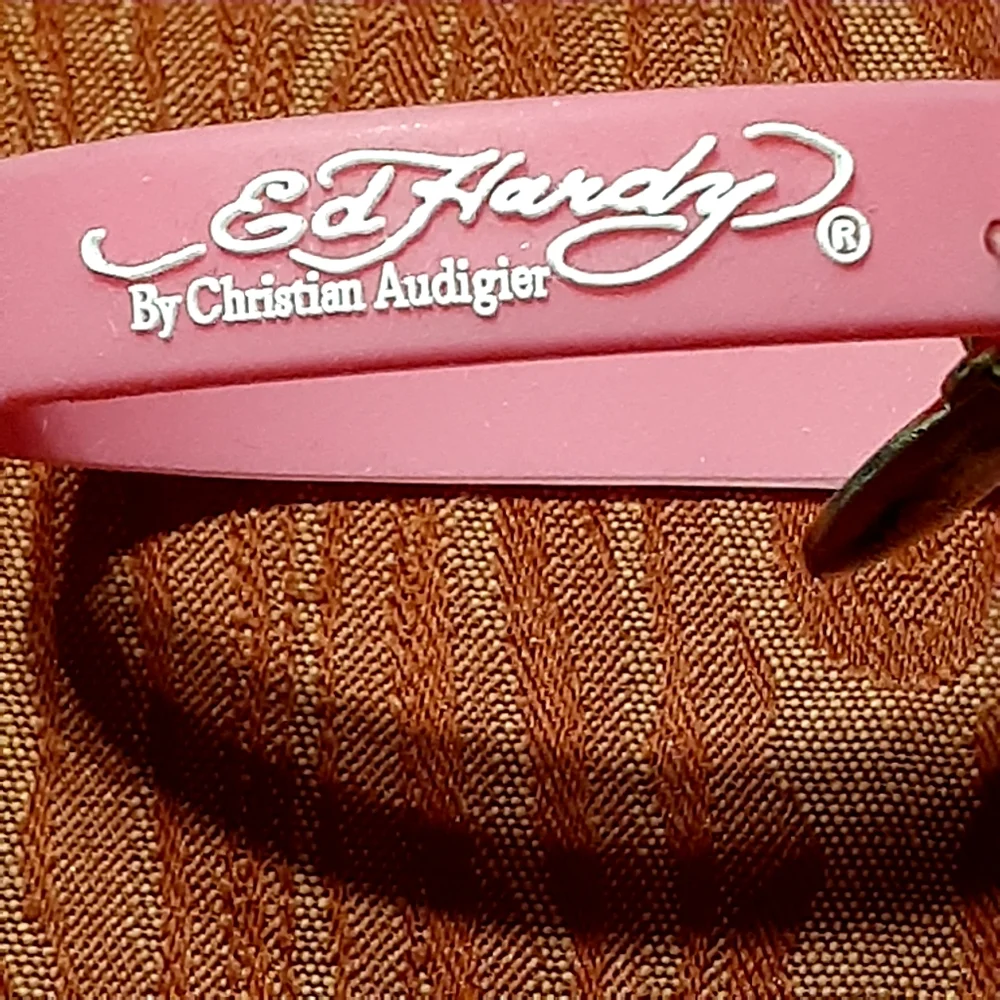 ED HARDY By Christian Audigier Bracelet Pink Silicon With Charm Bangle